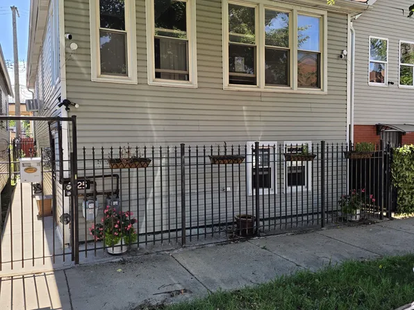 4425 W Carroll Ave, Chicago, IL 60624