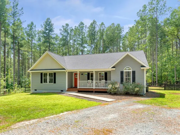 2375 Kents Store Way, Kents Store, VA 23084