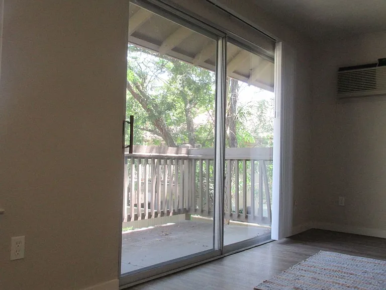 Riverbend Apartments — Photo 26