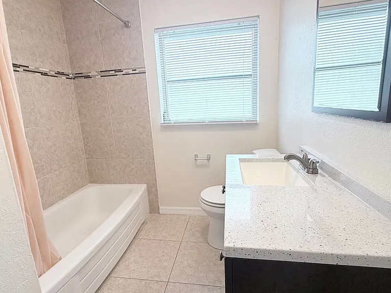 3211 San Pedro Ln — Photo 7