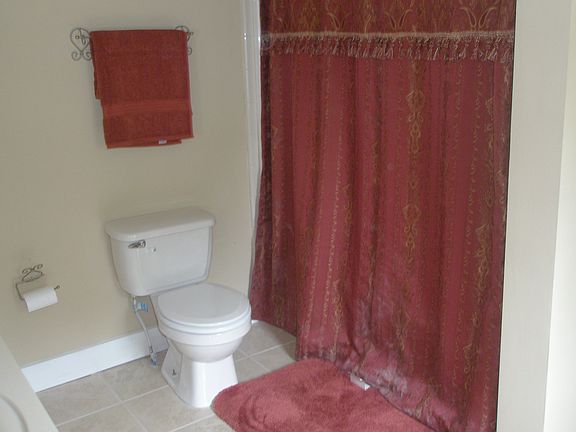 2nd bathroom