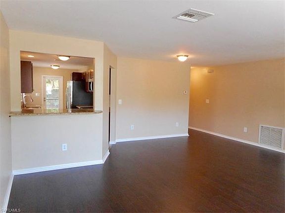 5th image of 1820 Collier Ave