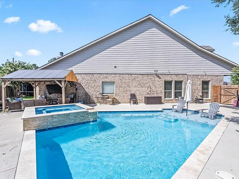 6803 Kotlan Ct — Photo 1