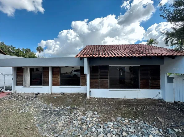 B 26 La Colina, Guaynabo, PR 00969