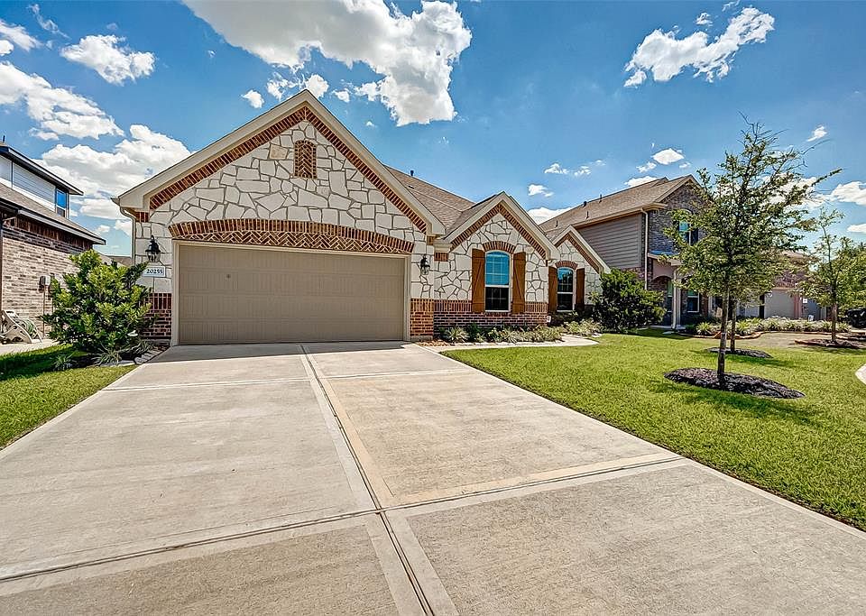 1st image of 20255 Aspenwilde Dr