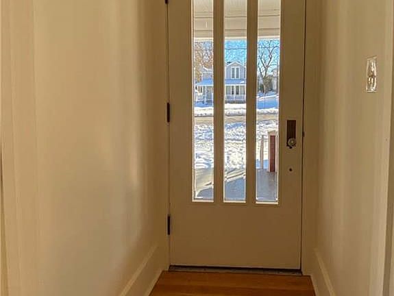 3rd image of 6 Sanger Ave