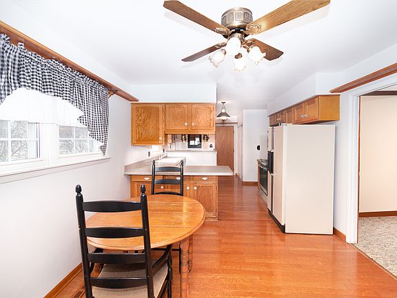 4th image of 1519 N Harvard Ave