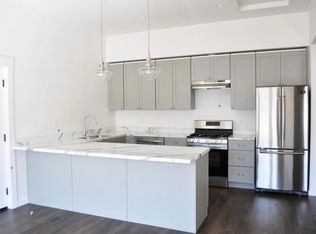 209 15th St, Pacific Grove, CA 93950