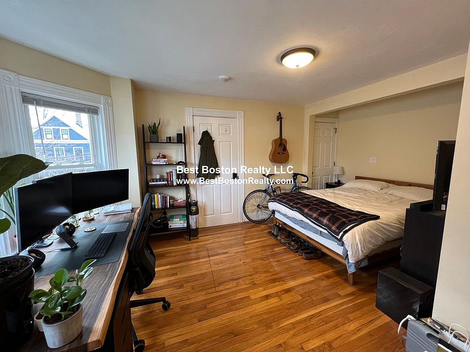 2nd image of 7 Blake St #6