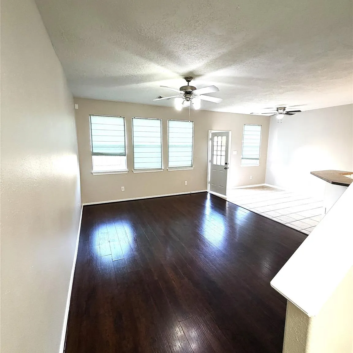 3 bed, 2.5 bath, 1704 sqft, $1,850 — Photo 3