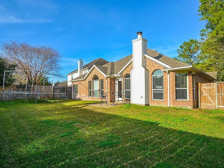 4914 Surrey Park Cir — Photo 31