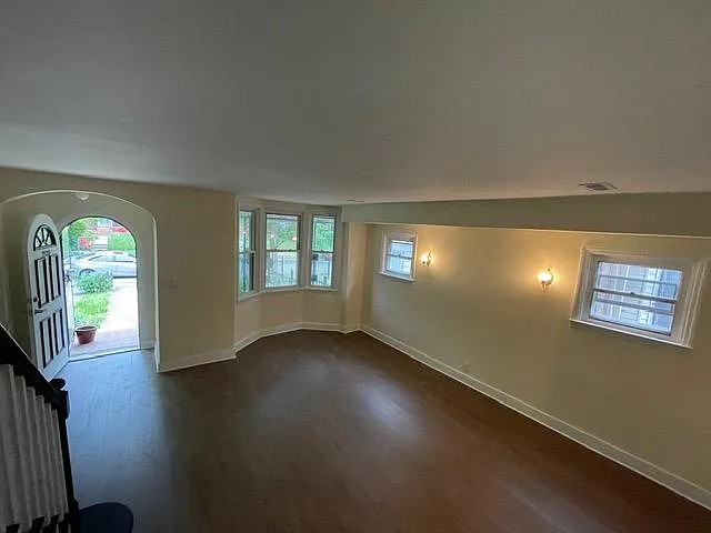 3920 Fairview Ave — Photo 11