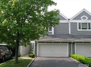 13 Southdown Ct, Huntington, NY 11743