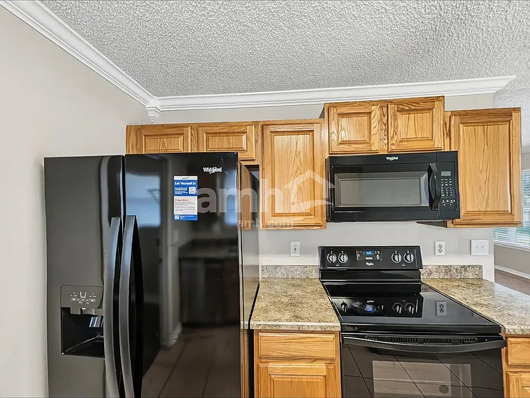 3156 Peppertree Dr — Photo 4