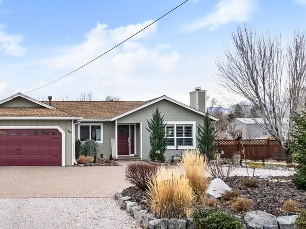 1329 Dennis St, Minden, NV 89423