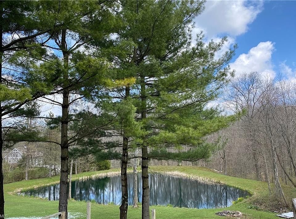 2nd image of 7220 Sugarbush Ln