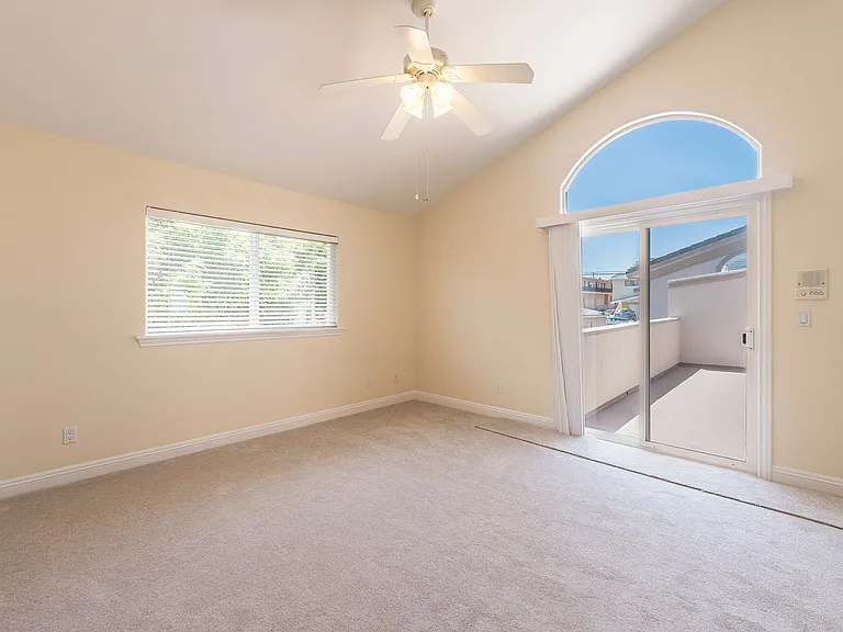 2213 Carnegie Ln #C — Photo 23