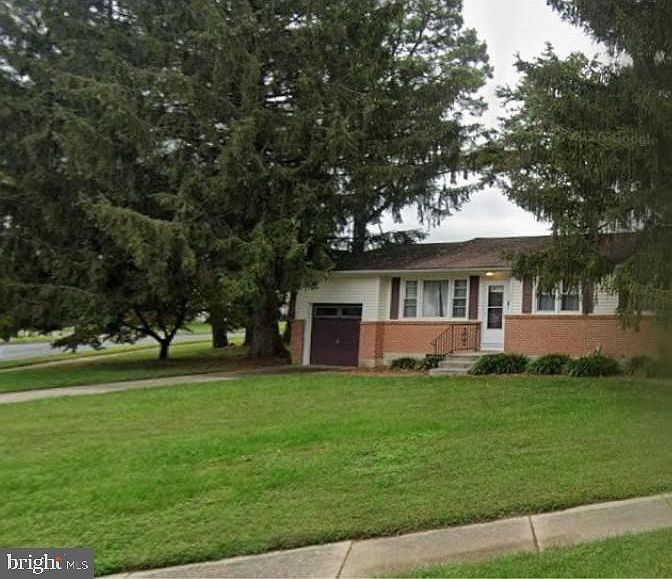 1st image of 166 Turner Dr