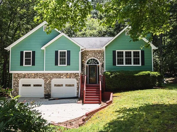 328 Eagle Pointe Dr, Dallas, GA 30132