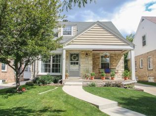 2534 N 67th St, Wauwatosa, WI 53213