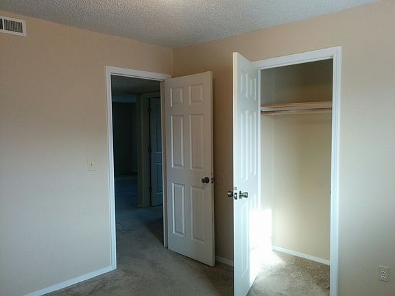 Photo of similar furnishings