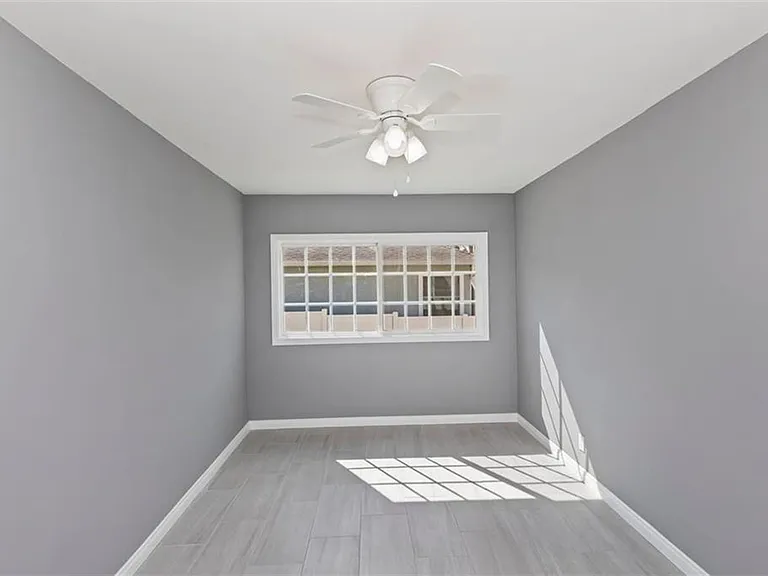 433 N Basque Ave — Photo 7