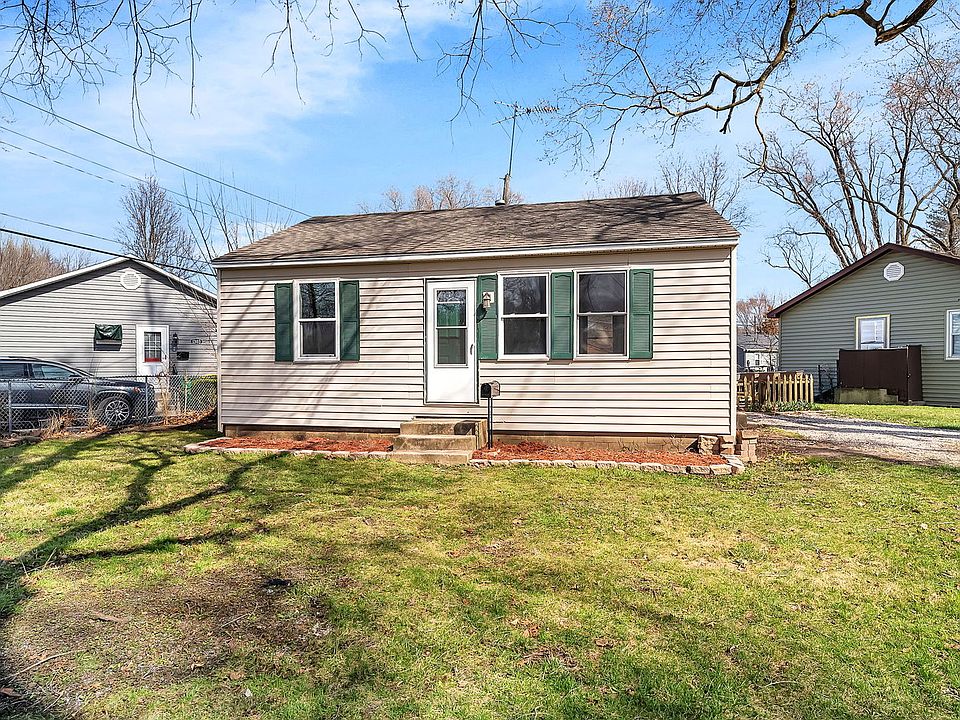 1st image of 302 N Outer Dr