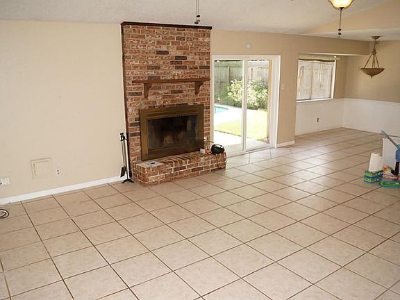 2nd image of 10527 Sagecanyon Dr