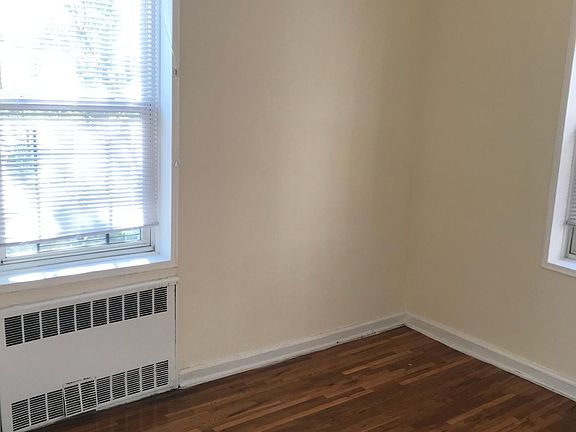 4th image of 388 Avenue S