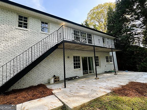 4th image of 1387 Renee Dr