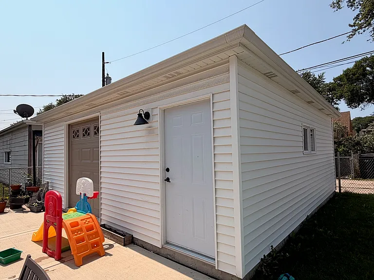 5316 N Lockwood Ave — Photo 14