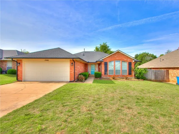 1908 Lois Lynn Ln, Edmond, OK 73003