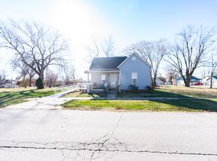 1028 Buchanan St, Moberly, MO 65270