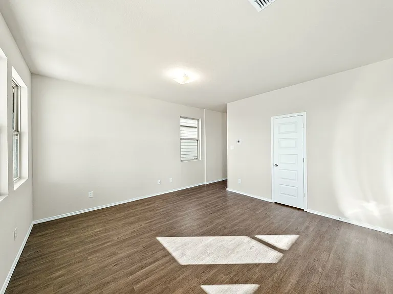 5118 Sandstone Way — Photo 9