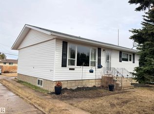 10516 104th St, Westlock, AB T7P 1M1