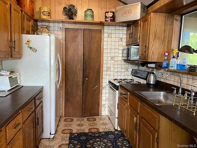 739 Lake View Dr #MAIN LEVEL — Photo 6