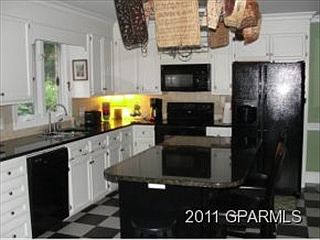 3rd image of 3300 Grey Fox Trl