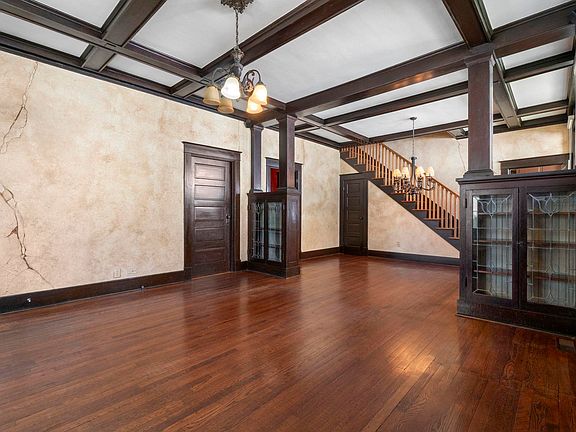 5th image of 138 Booker St