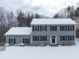 104 Olde Bridge Lane, Epping, NH 03042
