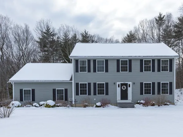 104 Olde Bridge Lane, Epping, NH 03042