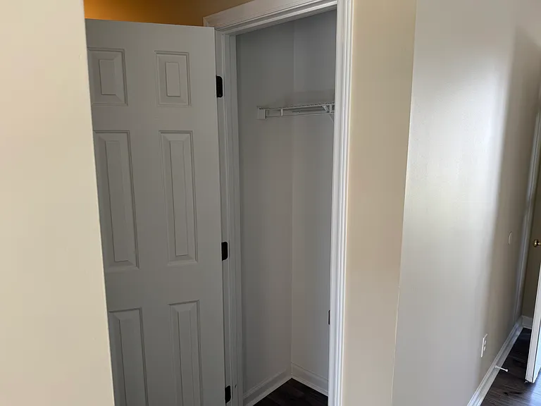 5800 Brockton Ct — Photo 10