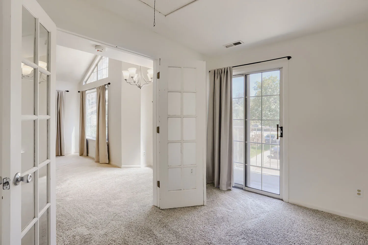 2 bed, 800 sqft, $2,000 — Photo 4