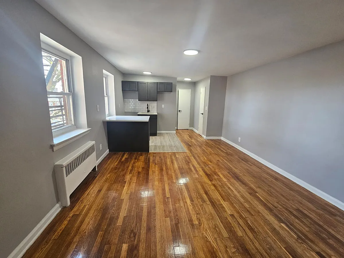 Building Photo - 1280 Clinton Ave #C