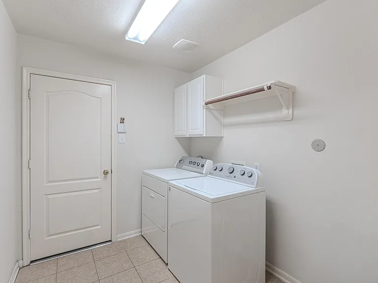6618 Trenton Lake Ln — Photo 28