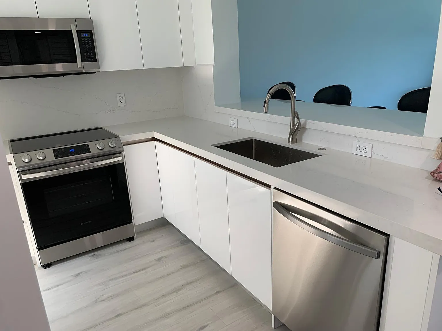 2 bed, 2.0 bath, 1292 sqft, $3,500 — Photo 3