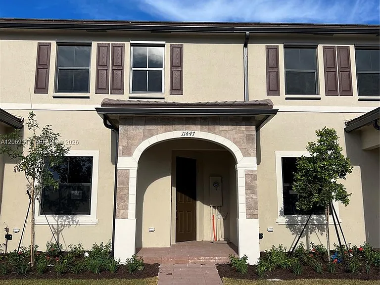 11447 W 34th Ct — Photo 2