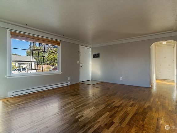 3rd image of 720 N 8th Avenue