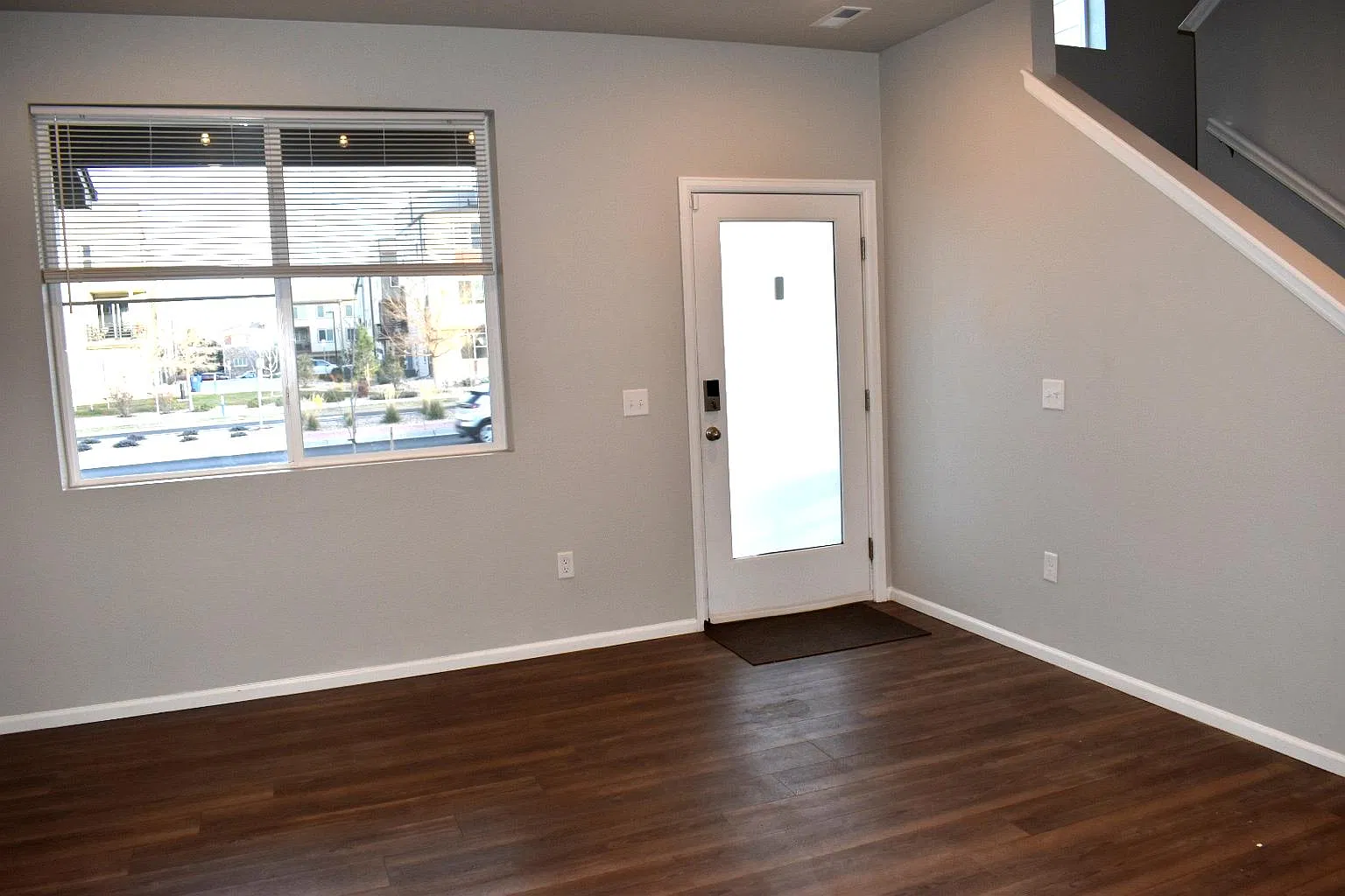 3 bed, 2.5 bath, 1449 sqft, $2,900 — Photo 3