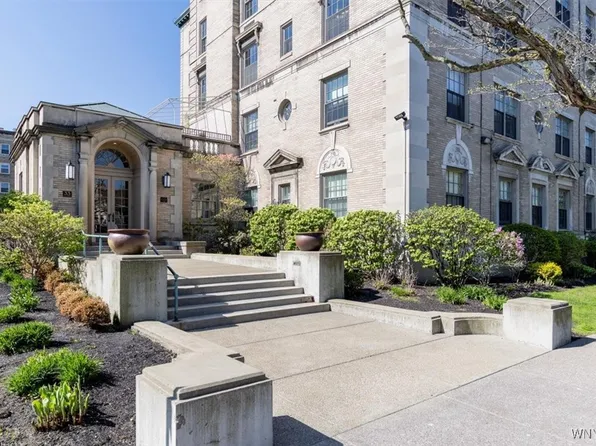 33 Gates Cir #10-D, Buffalo, NY 14209