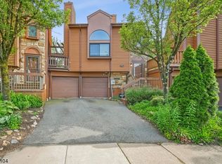 25 Homestead Way, Rockaway, NJ 07866